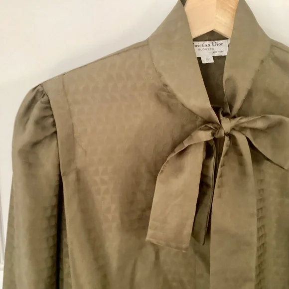 Christian Dior Vintage Olive Green Neck Bow tie Blouse size 6 Logo Old Money - Picture 8 of 16